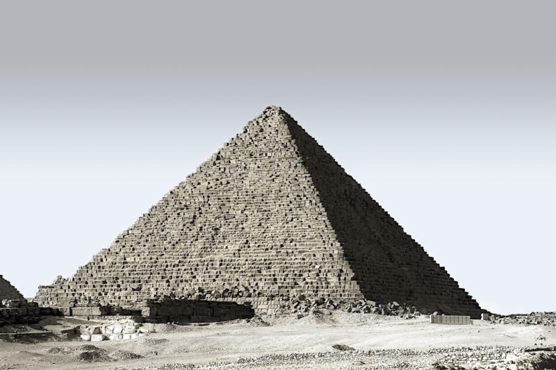 ピラミッドのイメージ画像