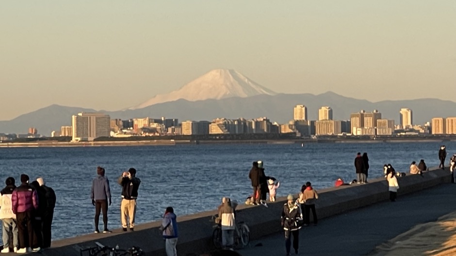海から初日の出と富士山が拝める茜浜緑地-7
